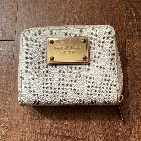 Michael Kors Handbags - Michael Kors White and Gold Small Wallet, Good Condition, Offers open!